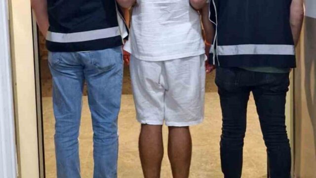 ÜLKEYE GİRİŞİ YASAK OLAN AZERBAYCAN UYRUKLU SUÇ ÖRGÜTÜ ÜYESİ MARMARİS’TE YAKALANDI