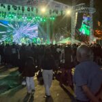 MANİSA’NIN KULA İLÇESİNİN DÜŞMAN İŞGALİNDEN KURTULUŞUNUN 104’ÜNCÜ YIL DÖNÜMÜ KAPSAMINDA DÜZENLENEN KUTLAMA ETKİNLİKLERİNİN İKİNCİ GÜNÜNDE SAHNE ALAN SANATÇI ZEYNEP DİZDAR’IN KONSERİNDE BEKLENEN KATILIMIN GERÇEKLEŞMEMESİ DİKKAT ÇEKTİ.