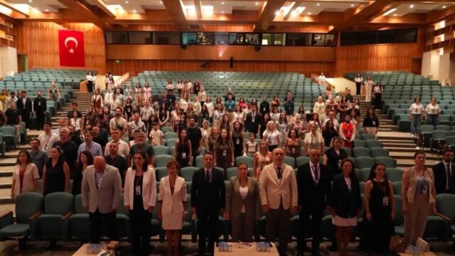 MUĞLA’DA "YAPAY ZEKÂ ÇAĞINDA FEN VE MATEMATİK EĞİTİMİ" ZİRVESİ BAŞLADI