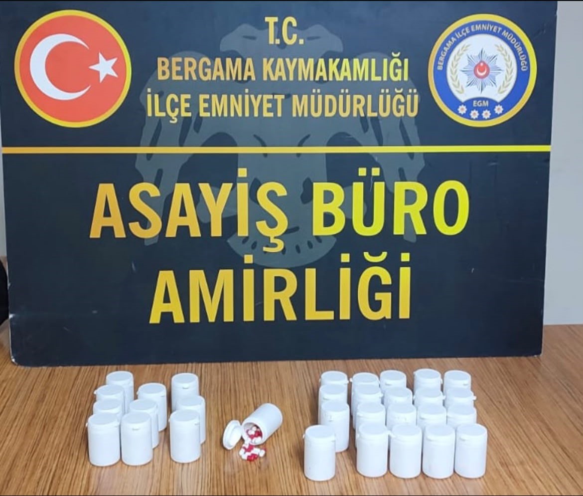 İzmir’de uyuşturucu operasyonunda 2 şüpheli tutuklandı