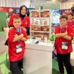AYDIN’IN EFELER İLÇESİNDE GÜZELHİSAR İLKOKULU ÖĞRENCİLERİ BATUHAN KAYAHAN VE UHUD AYEŞ’İN HAZIRLADIĞI “DUMAN AVCILARI – YANGIN ESNASINDA TEMİZ HAVA, GÜVENLİ KAÇIŞ” PROJESİ, TEKNOFEST TÜRKİYE FİNALİ’NDE İLK 26 PROJE ARASINDA YER ALDI.