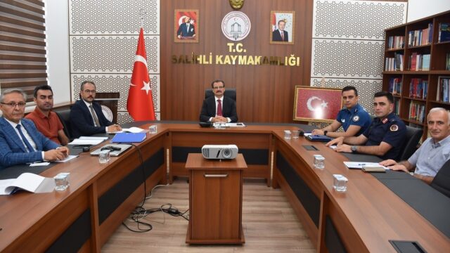 MANİSA’NIN SALİHLİ İLÇESİNDE 6 EYLÜL 2026 PAZAR GÜNÜ GERÇEKLEŞTİRİLECEK 2026 KPSS LİSANS SINAVI ÖNCESİNDE, SINAVIN HUZUR VE GÜVEN ORTAMINDA YAPILMASI AMACIYLA HAZIRLIKLAR SÜRÜYOR.