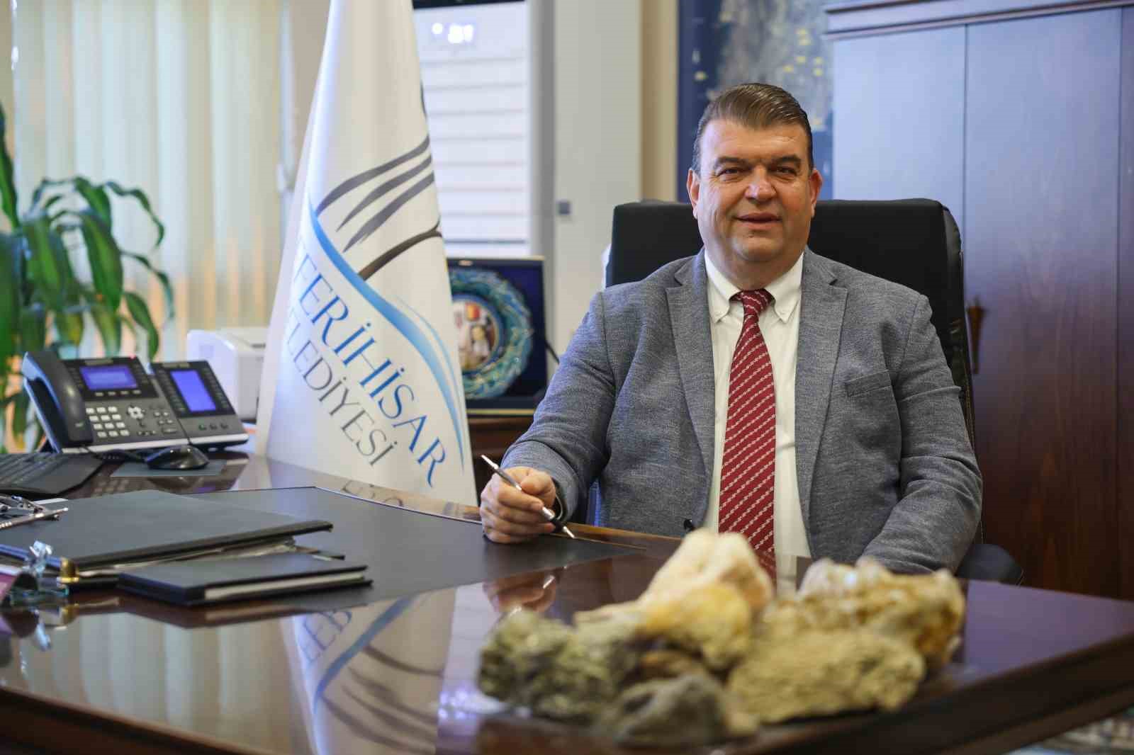 Başkan Yetişkin’in, sevgilisine yazdığı mesajlar dikkat çekti