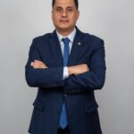 AYDIN SANAYİ ODASI (AYSO) BAŞKANI VE BAŞKAN ADAYI GÖKHAN MARAŞ, SAVUNMA SANAYİSİNE YÖNELİK VAAT ETTİĞİ PROJE ÇERÇEVESİNDE FİRMALARI, SEMİNERDE BULUŞTURARAK İLK ADIMI ATTI. OLDUKÇA VERİMLİ GEÇEN SEMİNERDE AYSO ÜYELERİ, SAVUNMA SANAYİSİNDEKİ ÜRETİM VE TEDARİK ZİNCİRİ KONUSUNDA GENİŞ KAPSAMLI BİLGİLER EDİNEREK SEKTÖRÜ YAKINDAN TANIMA FIRSATI BULDU.