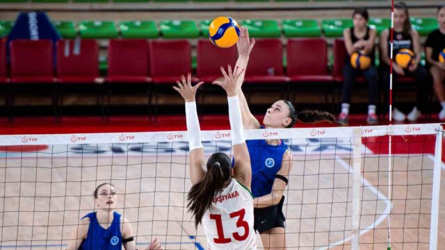 ARABİCA COFFEE HOUSE 1. LİG EKİPLERİNDEN AYDIN BÜYÜKŞEHİR BELEDİYESPOR, YENİ SEZON HAZIRLIKLARI KAPSAMINDA KATILDIĞI VOLEYBOL TURNUVASININ SON MAÇINDA KARŞIYAKA’YA 3-0 MAĞLUP OLDU.