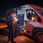 MANİSA’DA İL JANDARMA KOMUTANLIĞI EKİPLERİNCE GERÇEKLEŞTİRİLEN BÖLGESEL HUZUR VE GÜVEN UYGULAMASI KAPSAMINDA 8 BİN 673 ŞAHIS SORGULANIRKEN, ÇEŞİTLİ SUÇLARDAN ARANAN 11 KİŞİNİN YAKALANDI. DENETİMLERDE 4 BİN 572 ARAÇ KONTROL EDİLİRKEN, 27 ARAÇ TRAFİKTEN MEN EDİLDİ.