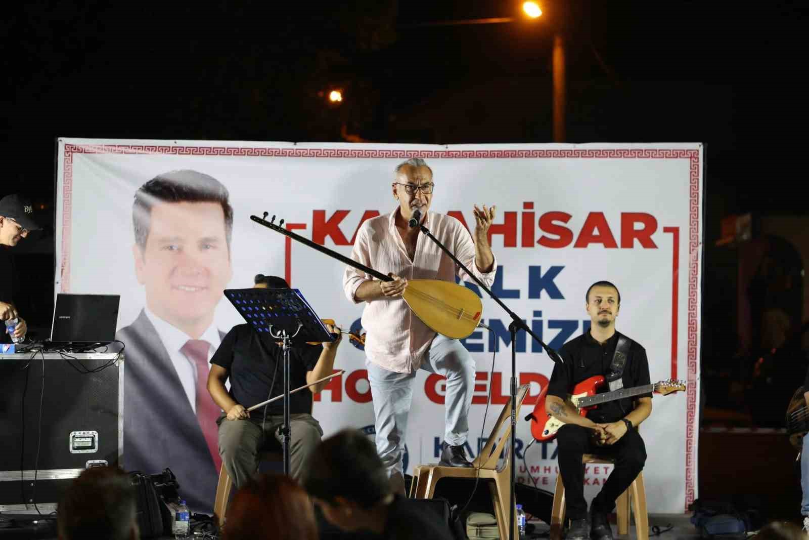 Karahisar Halk Gecesinde müzik ve eğlence dolu akşam
