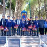 AYDIN’IN KUYUCAK İLÇESİNDE 19 EYLÜL GAZİLER GÜNÜ DOLAYISIYLA DÜZENLENEN PROGRAMDA GAZİLER VE AİLELERİ BİR ARAYA GELDİ. ÇELENK KOYMA TÖRENİNİN ARDINDAN DÜZENLENEN KAHVALTIDA GAZİLERLE SOHBET EDEN KUYUCAK BELEDİYE BAŞKANI UĞUR DOĞANCA, GÜNÜN ANLAM VE ÖNEMİNE İLİŞKİN MESAJLAR VERİRKEN GAZİLERE HEDİYE PLAKETLERİ TAKDİM ETTİ.