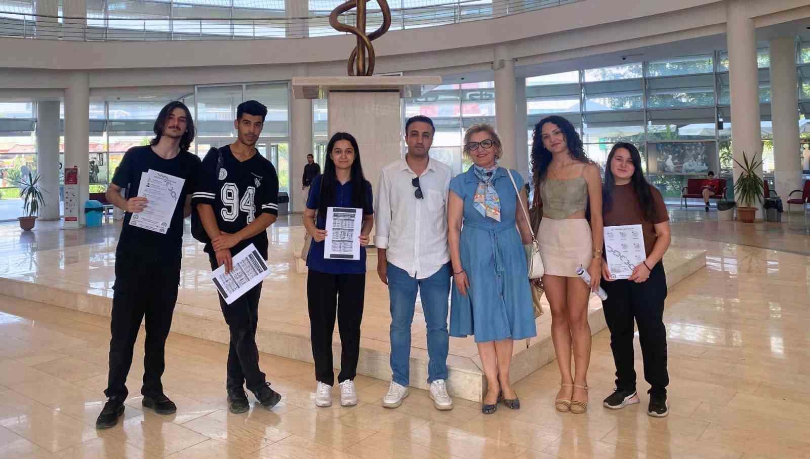 Tıp öğrencilerinden enfeksiyonlara karşı toplum sağlığı çalışması