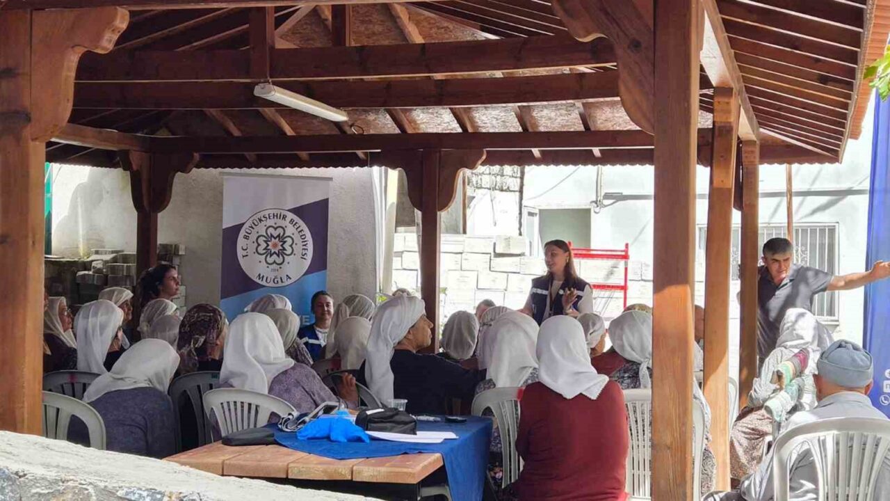 MUĞLA BÜYÜKŞEHİR BELEDİYESİ 3-9 EYLÜL HALK SAĞLIĞI HAFTASI’NDA "SAĞLIK İÇİN SAHADAYIZ" PROJESİNİ MENTEŞE İLÇESİ GÖKPINAR MAHALLESİ’NDE BAŞLATTI.
