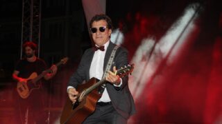 MANİSA’NIN KULA İLÇESİNİN DÜŞMAN İŞGALİNDEN KURTULUŞUNUN 104. YIL DÖNÜMÜ DOLAYISIYLA DÜZENLENEN ETKİNLİKLER KAPSAMINDA SAHNE ALAN AYNA GRUBU, SEVİLEN ŞARKILARIYLA KULALILARA UNUTULMAZ BİR GECE YAŞATTI.
