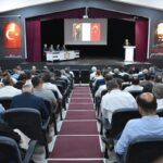 MANİSA’NIN SALİHLİ İLÇESİNDE 2026-2027 EĞİTİM-ÖĞRETİM YILININ HUZUR VE GÜVEN ORTAMI İÇERİSİNDE GEÇİRİLMESİ AMACIYLA, KAYMAKAM ALİ GÜLDOĞAN BAŞKANLIĞINDA "GÜVENLİ EĞİTİM TOPLANTISI" GERÇEKLEŞTİRİLDİ. TOPLANTIDA ÖĞRENCİLERİN GÜVENLİĞİ, OKUL ÇEVRELERİ, SERVİS ARAÇLARI VE DENETİMLER ELE ALINDI.