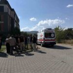 MUĞLA’NIN MENTEŞE İLÇESİNDE U.Ö. İSİMLİ GENÇ MOTOSİKLET SÜRÜCÜSÜ, ÖNÜNDE SOLA DÖNÜŞ YAPMAK İSTEYEN OTOMOBİLE ARKADAN ÇARPTI.