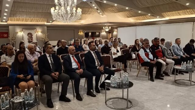 AYDIN İNCİRİ’NİN ÜRETİMDEN MARKALAŞMAYA, PAZARLAMADAN KATMA DEĞER ARTIŞINA KADAR GELECEĞİNE İLİŞKİN YOL HARİTASI ÇALIŞTAYDA ELE ALINDI.
