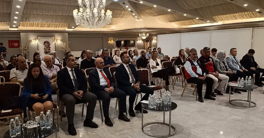 AYDIN İNCİRİ’NİN ÜRETİMDEN MARKALAŞMAYA, PAZARLAMADAN KATMA DEĞER ARTIŞINA KADAR GELECEĞİNE İLİŞKİN YOL HARİTASI ÇALIŞTAYDA ELE ALINDI.