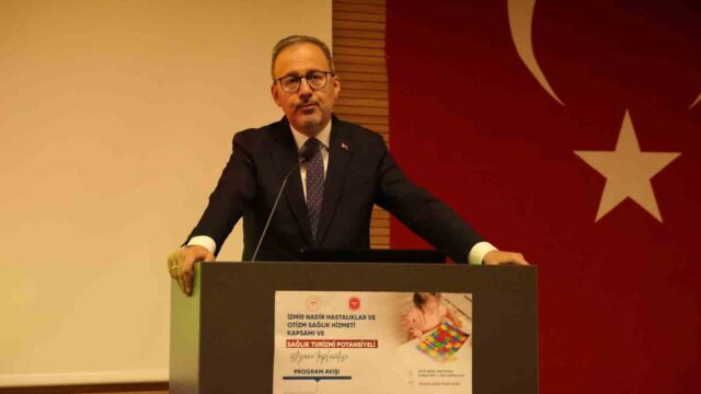 ÖNCEKİ DÖNEM GENÇLİK VE SPOR BAKANI, AK PARTİ İZMİR MİLLETVEKİLİ VE TBMM ENGELLİ BİREYLERİN SORUNLARINI ARAŞTIRMA KOMİSYONU BAŞKANI DR. MEHMET MUHARREM KASAPOĞLU, İZMİR ŞEHİR HASTANESİ’NDE DÜZENLENEN 'İZMİR NADİR HASTALIK SAĞLIK HİZMETİ KAPSAMI VE SAĞLIK TURİZMİ POTANSİYELİ İSTİŞARE TOPLANTISI'NDA KONUŞTU.