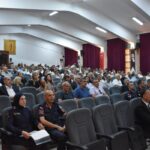 MANİSA’NIN SALİHLİ İLÇESİNDE 2026-2027 EĞİTİM-ÖĞRETİM YILININ HUZUR VE GÜVEN ORTAMI İÇERİSİNDE GEÇİRİLMESİ AMACIYLA, KAYMAKAM ALİ GÜLDOĞAN BAŞKANLIĞINDA "GÜVENLİ EĞİTİM TOPLANTISI" GERÇEKLEŞTİRİLDİ. TOPLANTIDA ÖĞRENCİLERİN GÜVENLİĞİ, OKUL ÇEVRELERİ, SERVİS ARAÇLARI VE DENETİMLER ELE ALINDI.