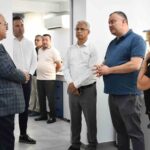 MÜLKİYE BAŞMÜFETTİŞİ DR. ATİLLA ŞAHİN, AYDIN TİCARET BORSASI LABORATUVARI’NI ZİYARET EDEREK TARIMSAL ÜRÜNLERE YÖNELİK ANALİZ, KALİTE KONTROL SÜREÇLERİ VE LABORATUVARIN TEKNİK ALTYAPISI HAKKINDA BİLGİ ALDI.