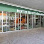 MENTEŞE BELEDİYESİ’NİN, EMEKLİLERİN SOSYAL YAŞAMINI DESTEKLEMEK İÇİN KENT MEYDANINDA HAYATA GEÇİRDİĞİ EMEKLİ KAFE, 24 EYLÜL PERŞEMBE GÜNÜ HİZMET VERMEYE BAŞLIYOR.