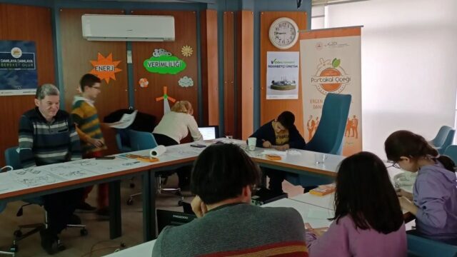 (ARŞİV FOTO) - AYDIN’DA DERS ÇALIŞIRKEN ODAKLANMAKTA ZORLANAN, DİKKATİNİ SÜRDÜRMEKTE GÜÇLÜK ÇEKEN VE BAŞLADIĞI İŞİ YARIDA BIRAKAN GENÇLERE YÖNELİK DİKKAT GELİŞTİRME PROGRAMI, SONBAHAR DÖNEMİNDE İKİNCİ KEZ UYGULANACAK.
