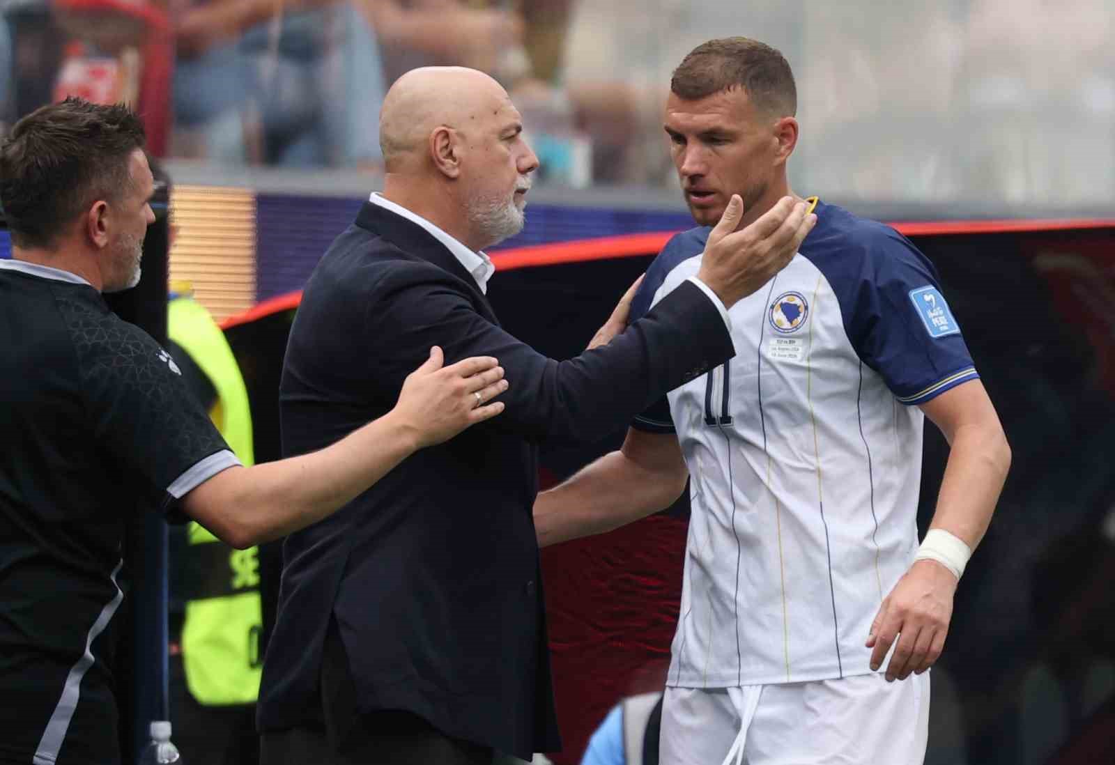 Edin Dzeko, milli takım kariyerini sonlandırmaya karar verdi