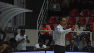 ALİAĞA PETKİMSPOR BAŞANTRENÖRÜ ORHUN ENE, "BASKETBOL KALİTESİNİ YÜKSELTMEYE DEVAM EDECEĞİZ" DEDİ.