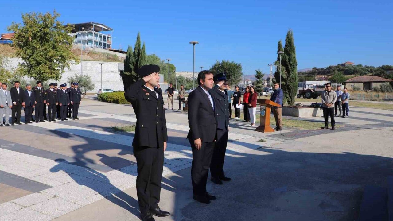 MANİSA’NIN SELENDİ İLÇESİNDE 19 EYLÜL GAZİLER GÜNÜ, DÜZENLENEN TÖREN VE ÇEŞİTLİ ETKİNLİKLERLE KUTLANDI.
