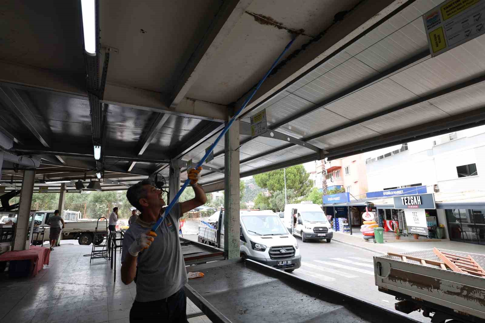 Marmaris Kapalı Pazaryerinde yenileme çalışması tamamlandı