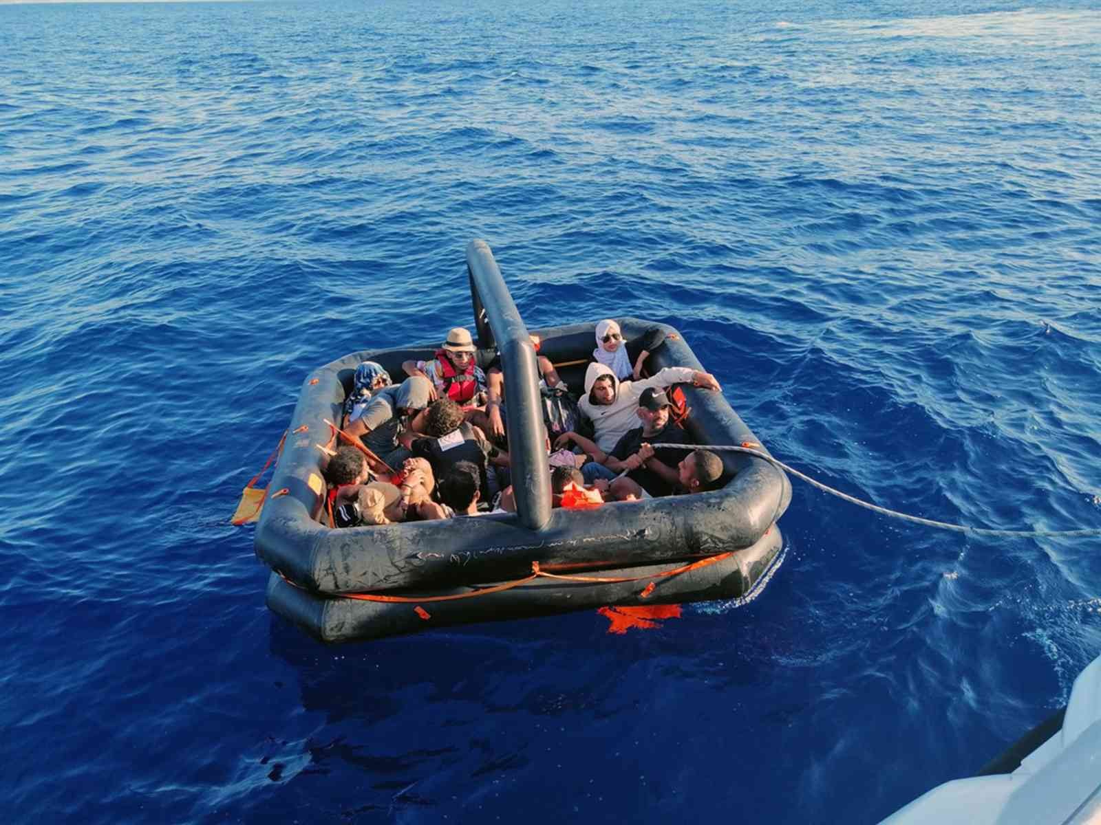 3 günde 138 göçmen kurtarıldı