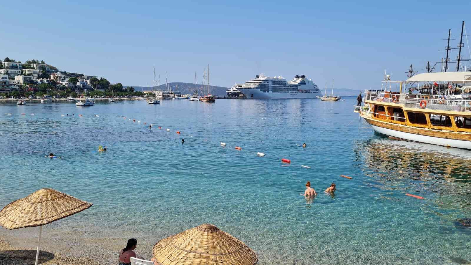 383 yolcuyla Bodrum’a geldi