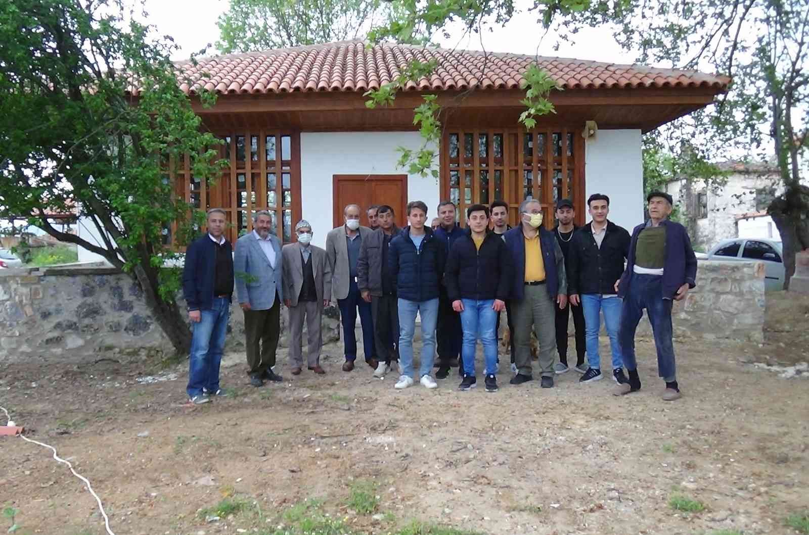 40 yıl sonra ilk Bayram namazı