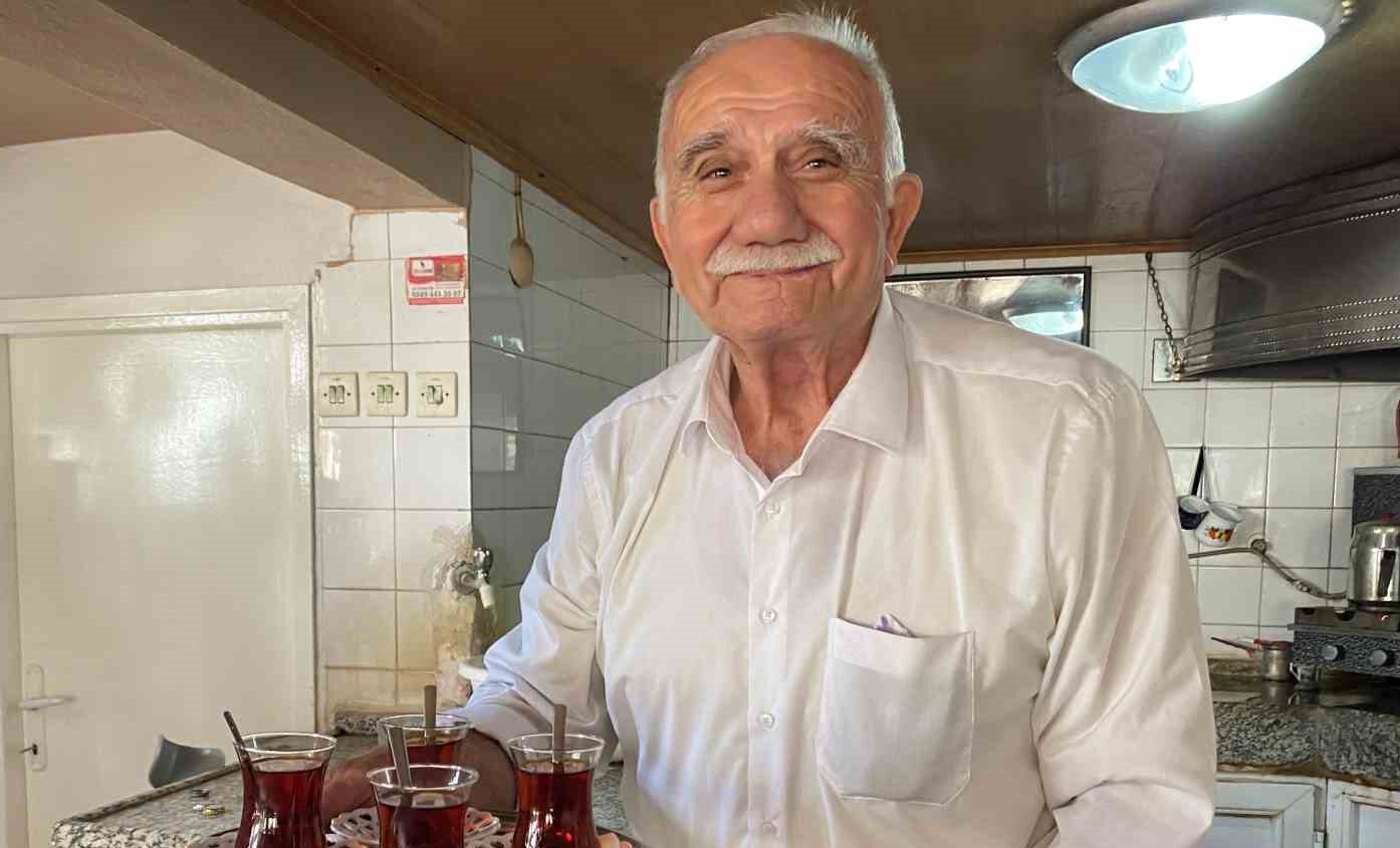 46 yıllık muhtar yeniden aday oldu