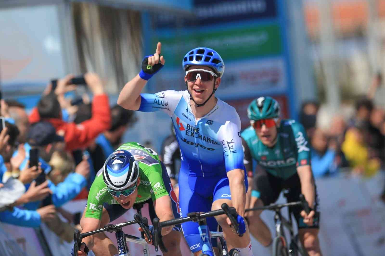 57. Cumhurbaşkanlığı Türkiye Bisiklet Turu’nun Selçuk-Alaçatı etabı kazananı Alexander Kaden Groves