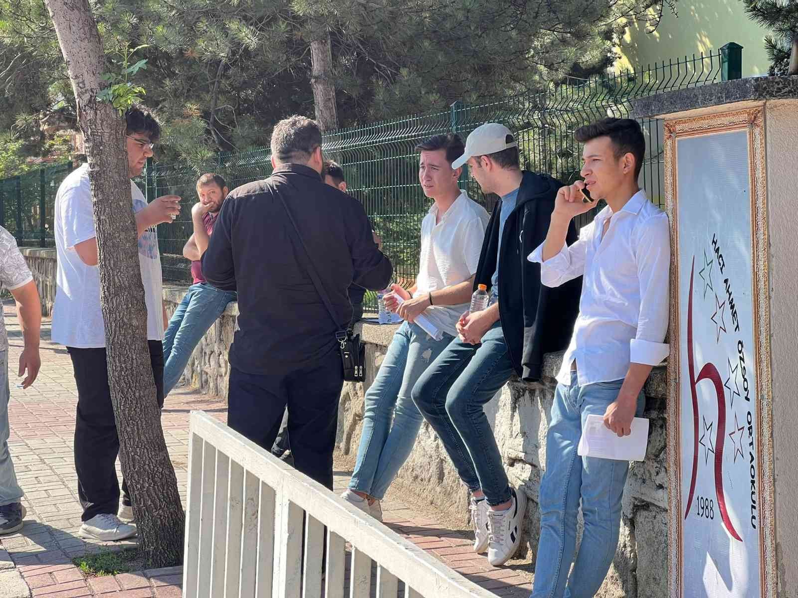 Afyonkarahisar’da YKS sınavı 35 bin 351 adayla başladı