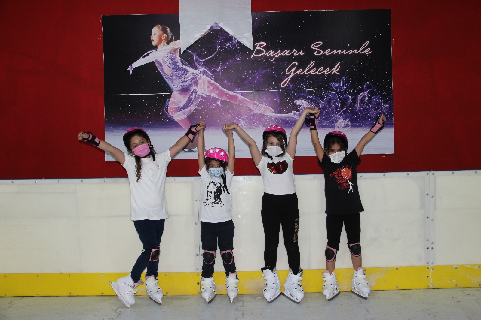 Akademik başarıyı sosyal kültürel faaliyetlerle destekliyorlar