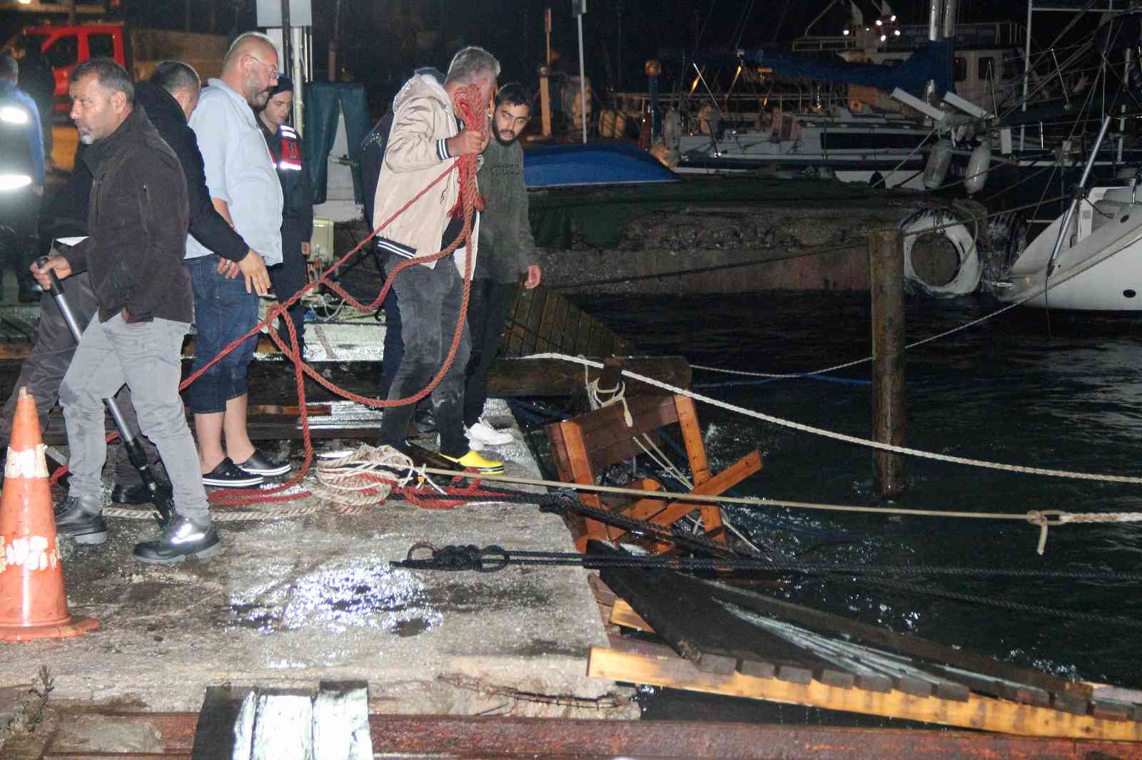 Akyaka’da lodos tekne batırdı