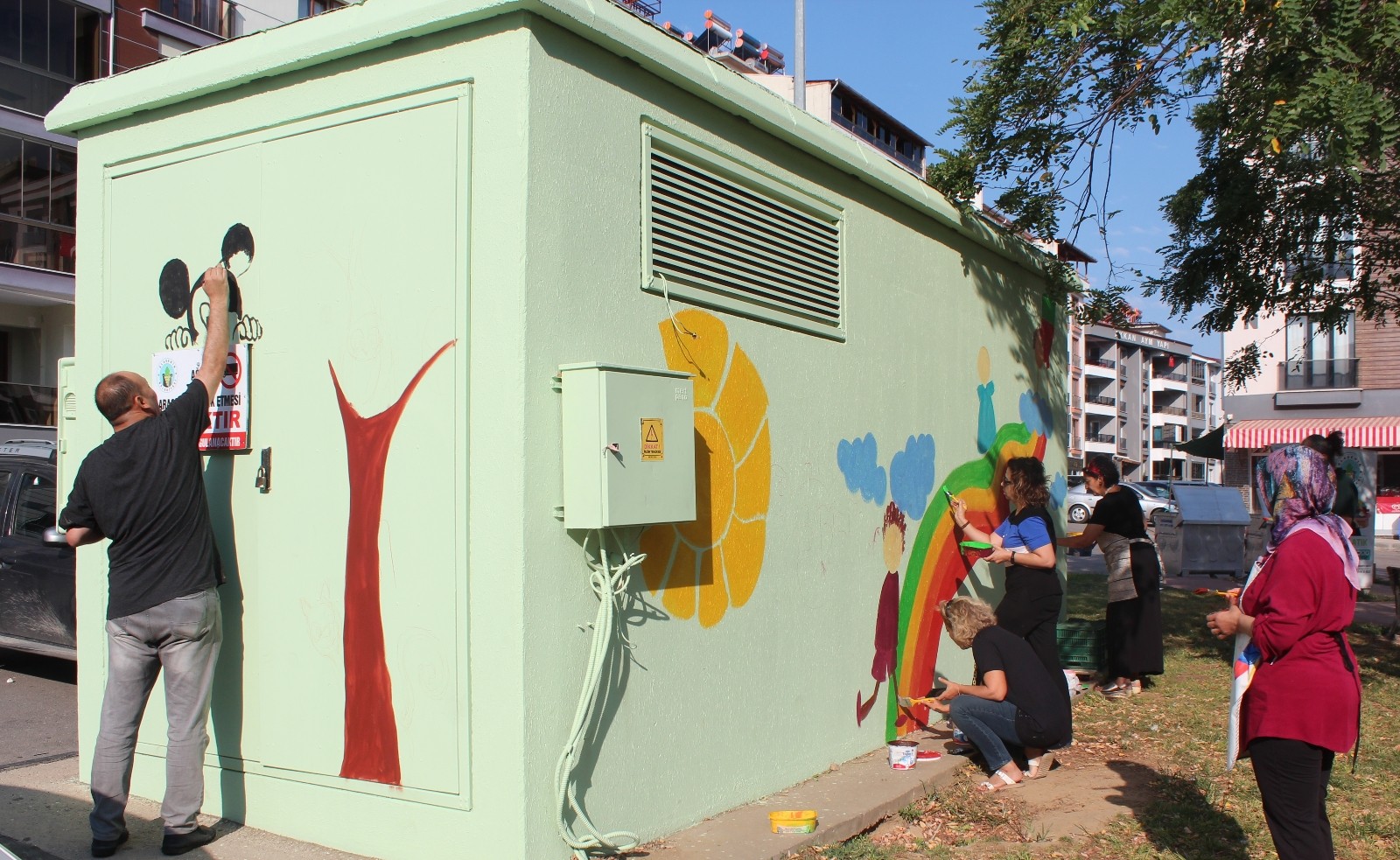 Alaşehir ressamlarla güzelleşiyor