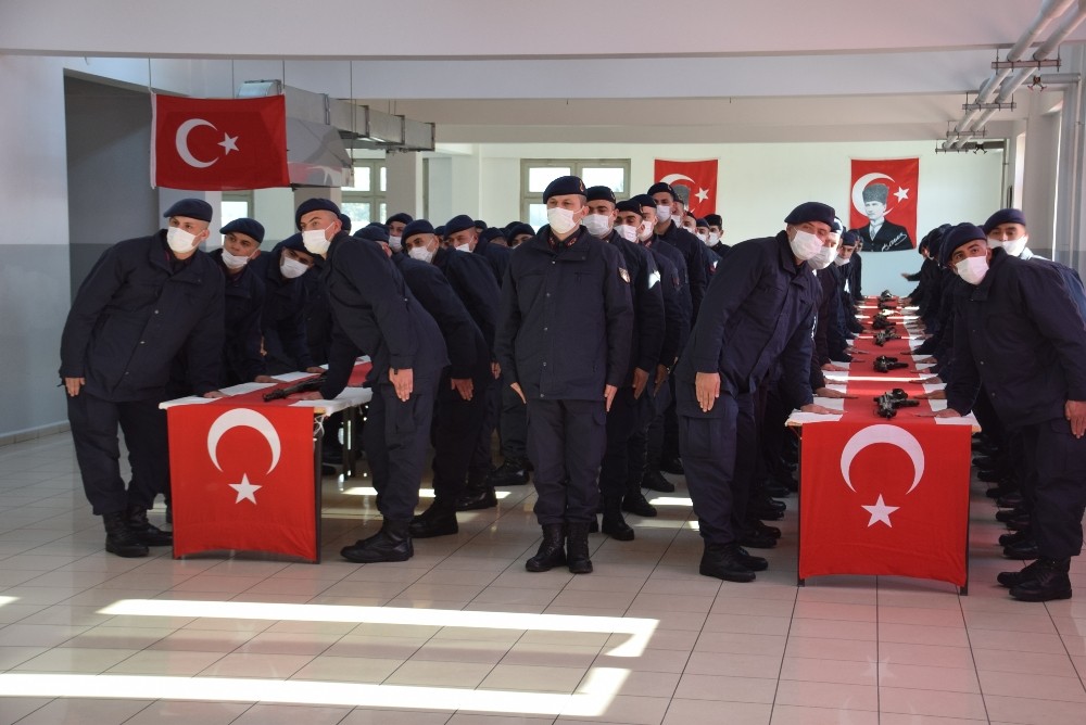 Aliağa’da 85 asker yemin etti