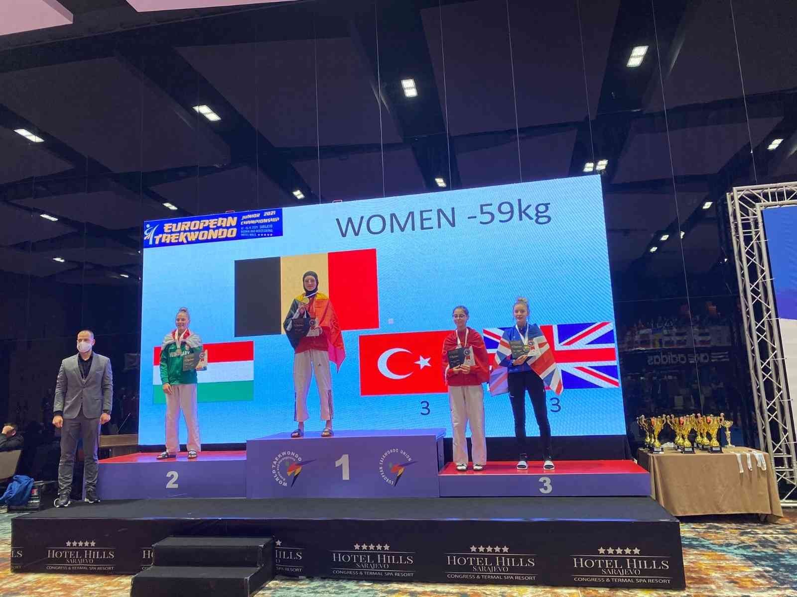 Alkışlar Hatice’ye