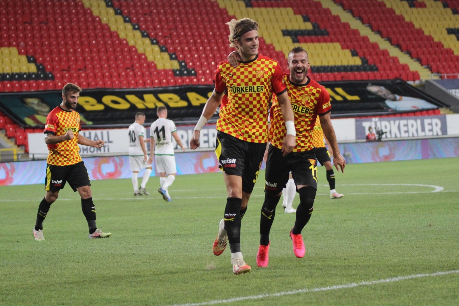 Atınç Nukan, 3 yıl daha Göztepe’de