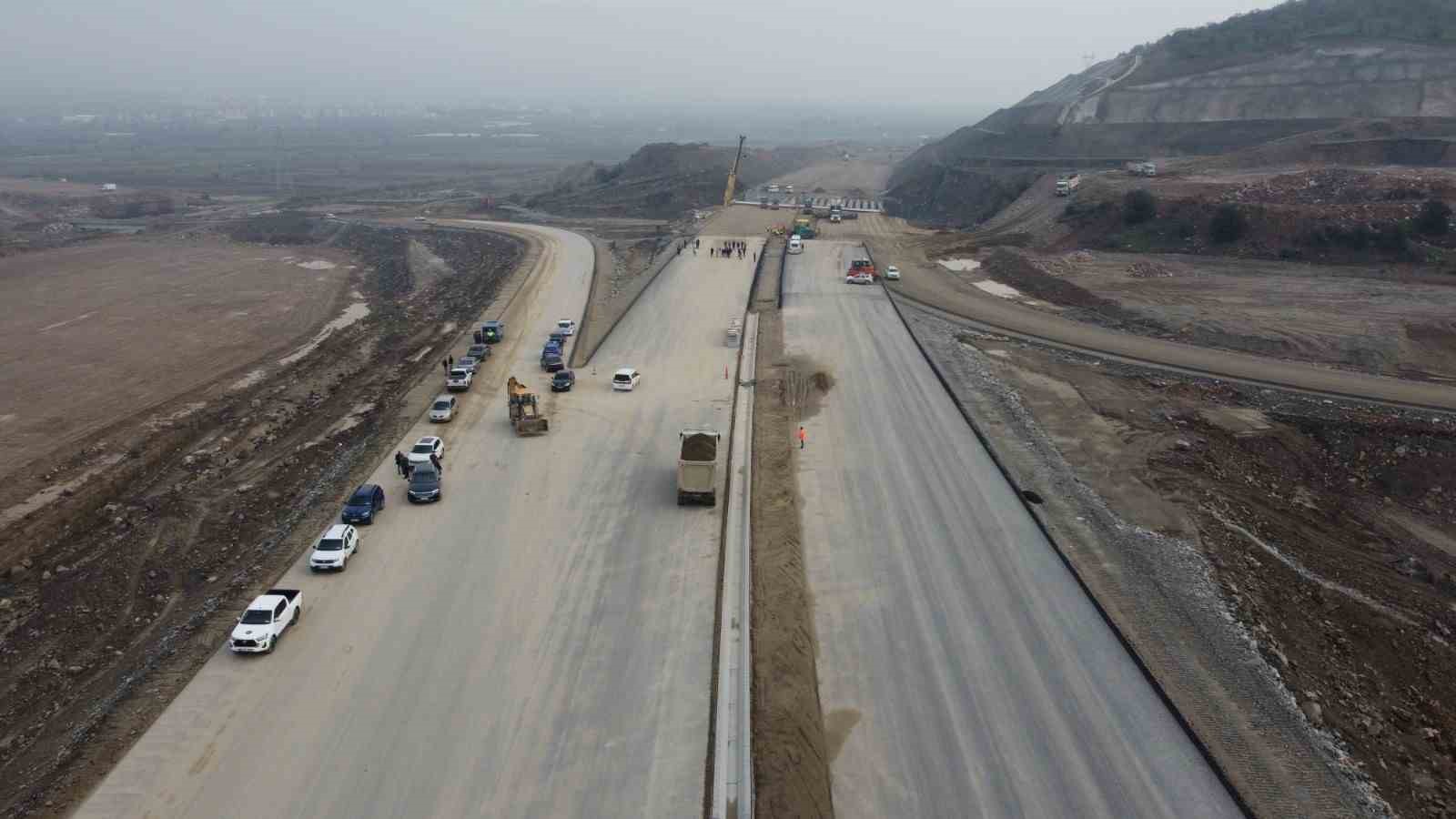 Aydın – Denizli Otoyolu’nun yüzde 76’sı tamamlandı