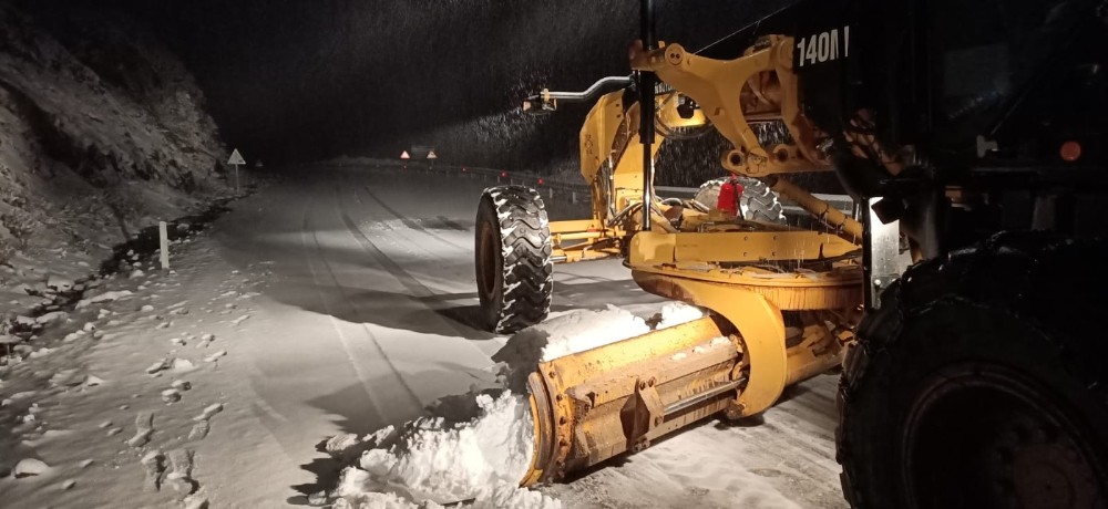 Aydın’da karla kapanan yollar açılıyor