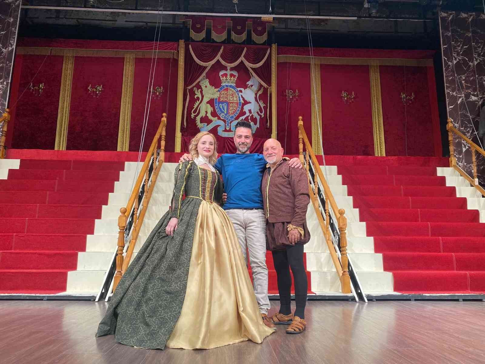 Baba-kız aynı sahnede