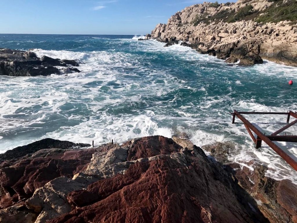 Balık tutmaya giden Kırgız genç denizde boğuldu
