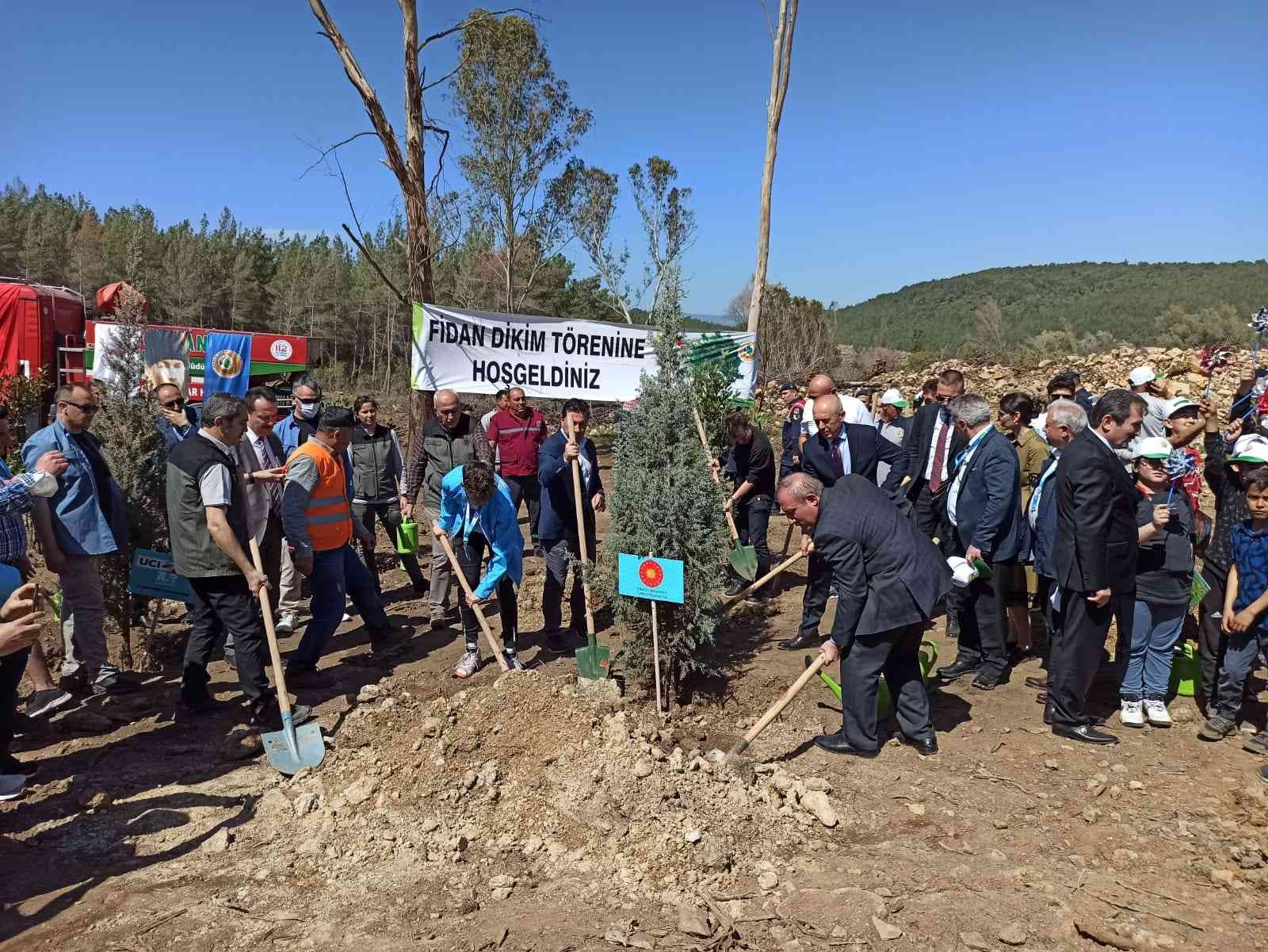 Basın toplantısı sonrası hatıra ormanı oluşturuldu