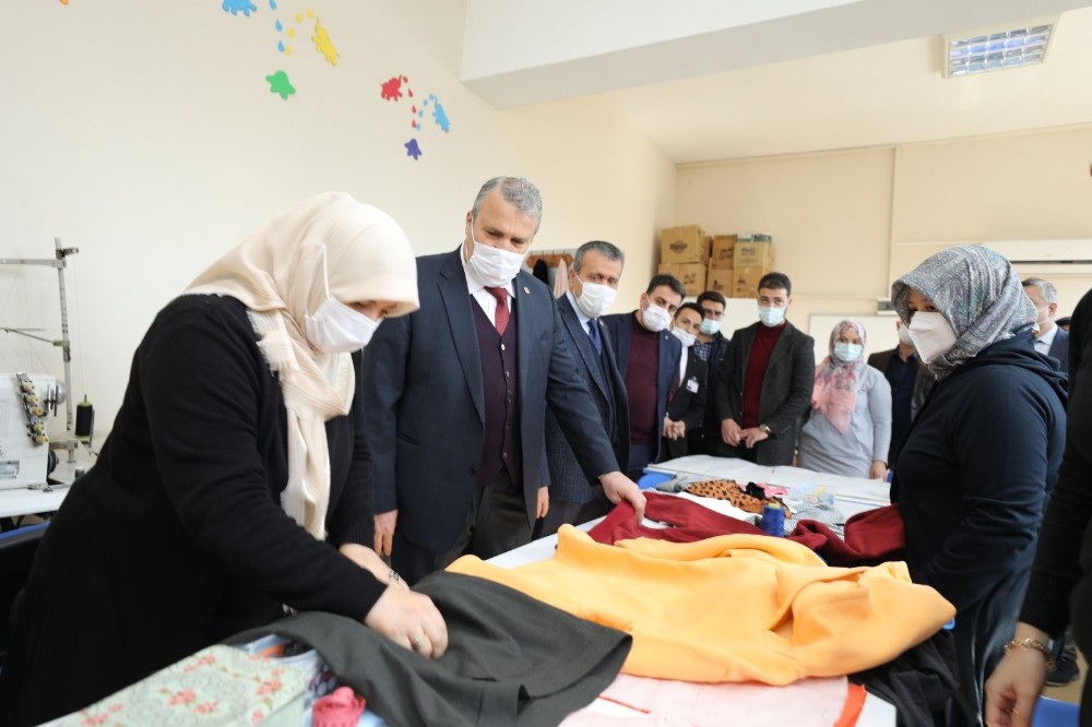 Başkan Çerçi kursiyerlerle buluştu