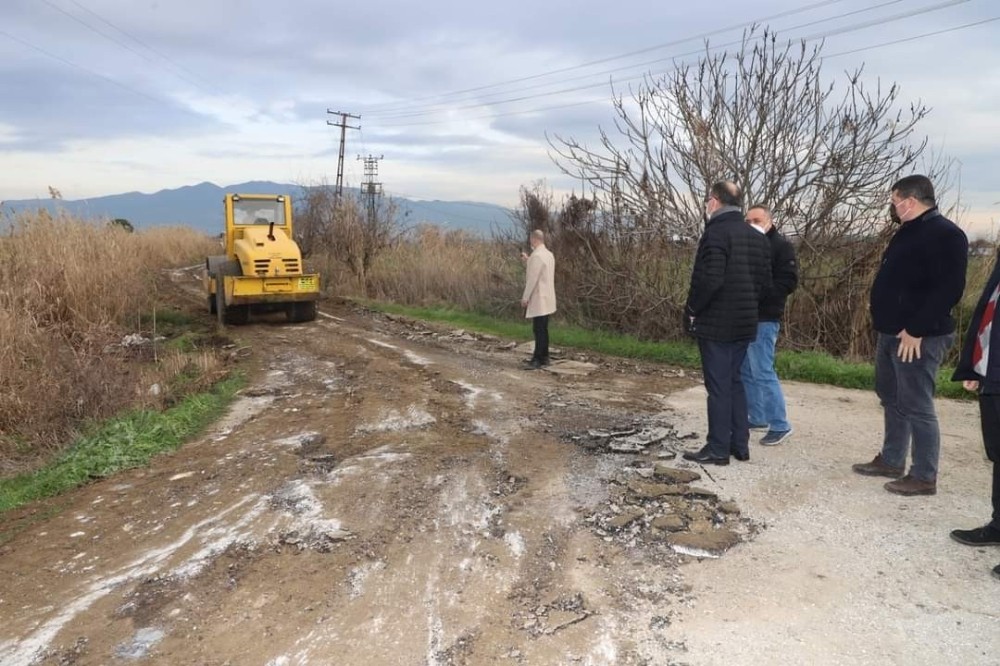 Başkan Çetin Akın arazi yollarını inceledi