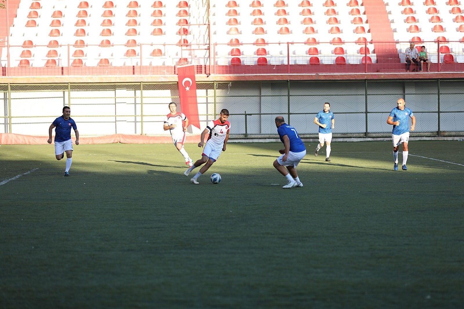 Bayraklı’da başkanlık futbol turnuvası