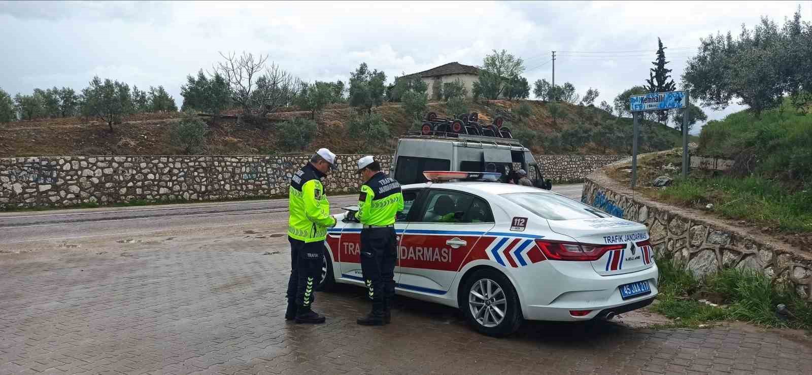 Bayram trafiğinde denetimler hız kesmiyor