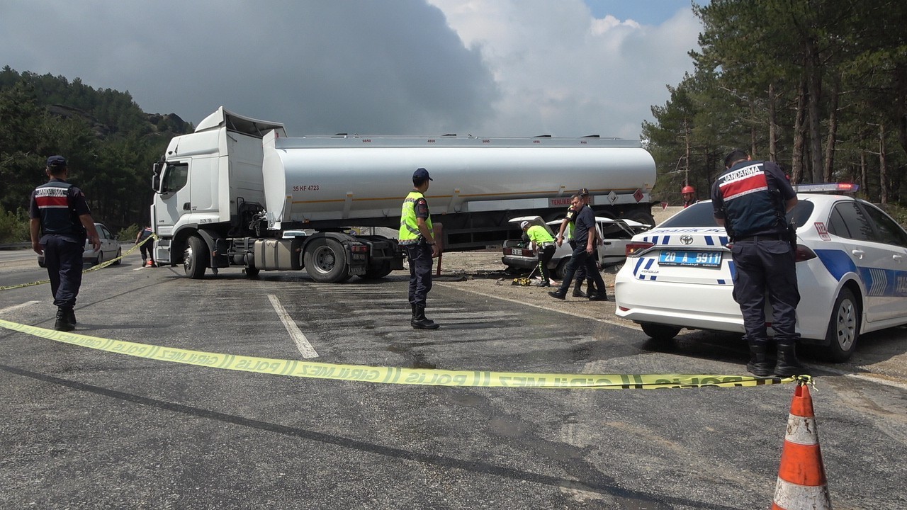 Bir ailenin yok olduğu kazada ölü sayısı 4’de yükseldi